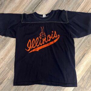 RARE VINTAGE Fighting Illini cartoon Chief shirt. Large.